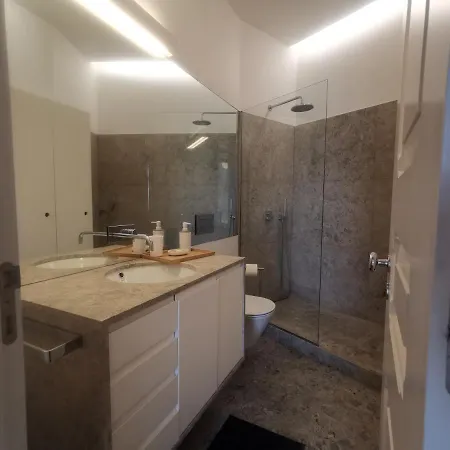 Lisbon Apartment Near Rato Square リスボン