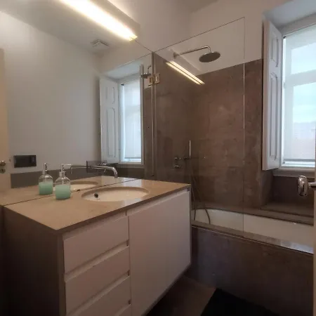 Lisbon Apartment Near Rato Square アパート *