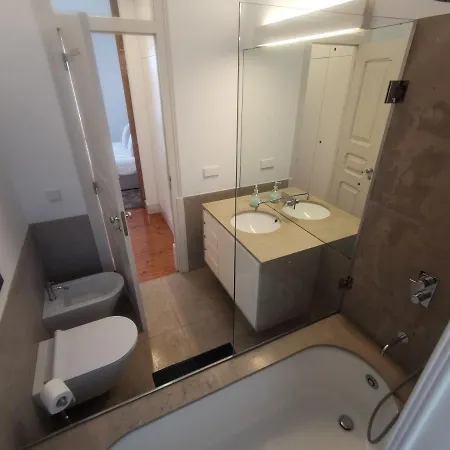 Lisbon Apartment Near Rato Square アパート リスボン
