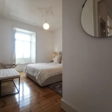 Lisbon Apartment Near Rato Square Apartamento *